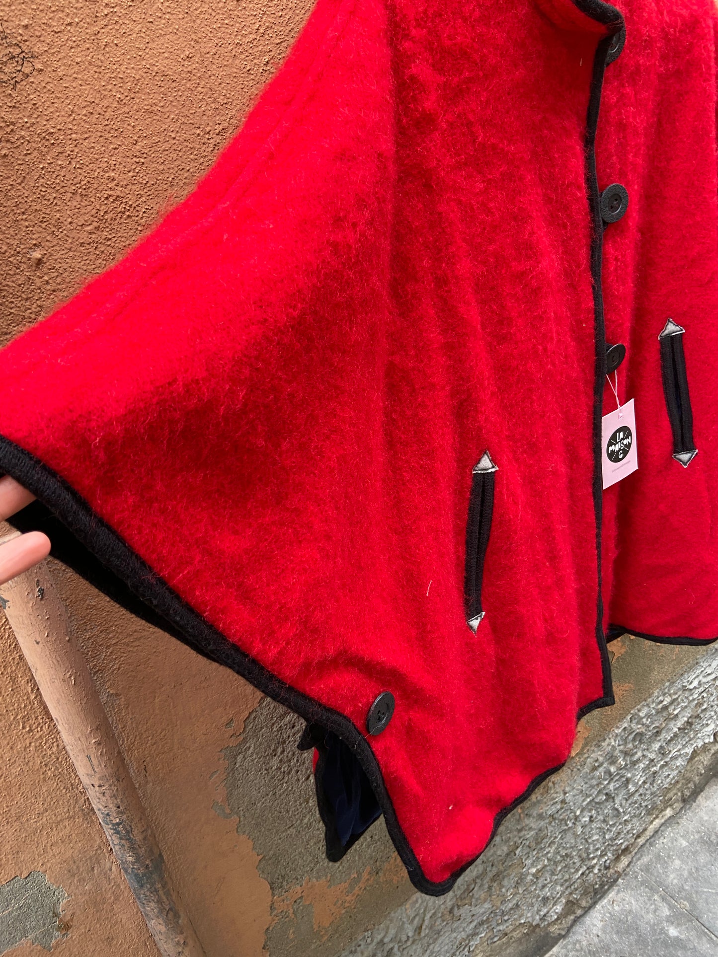 Mantella vintage