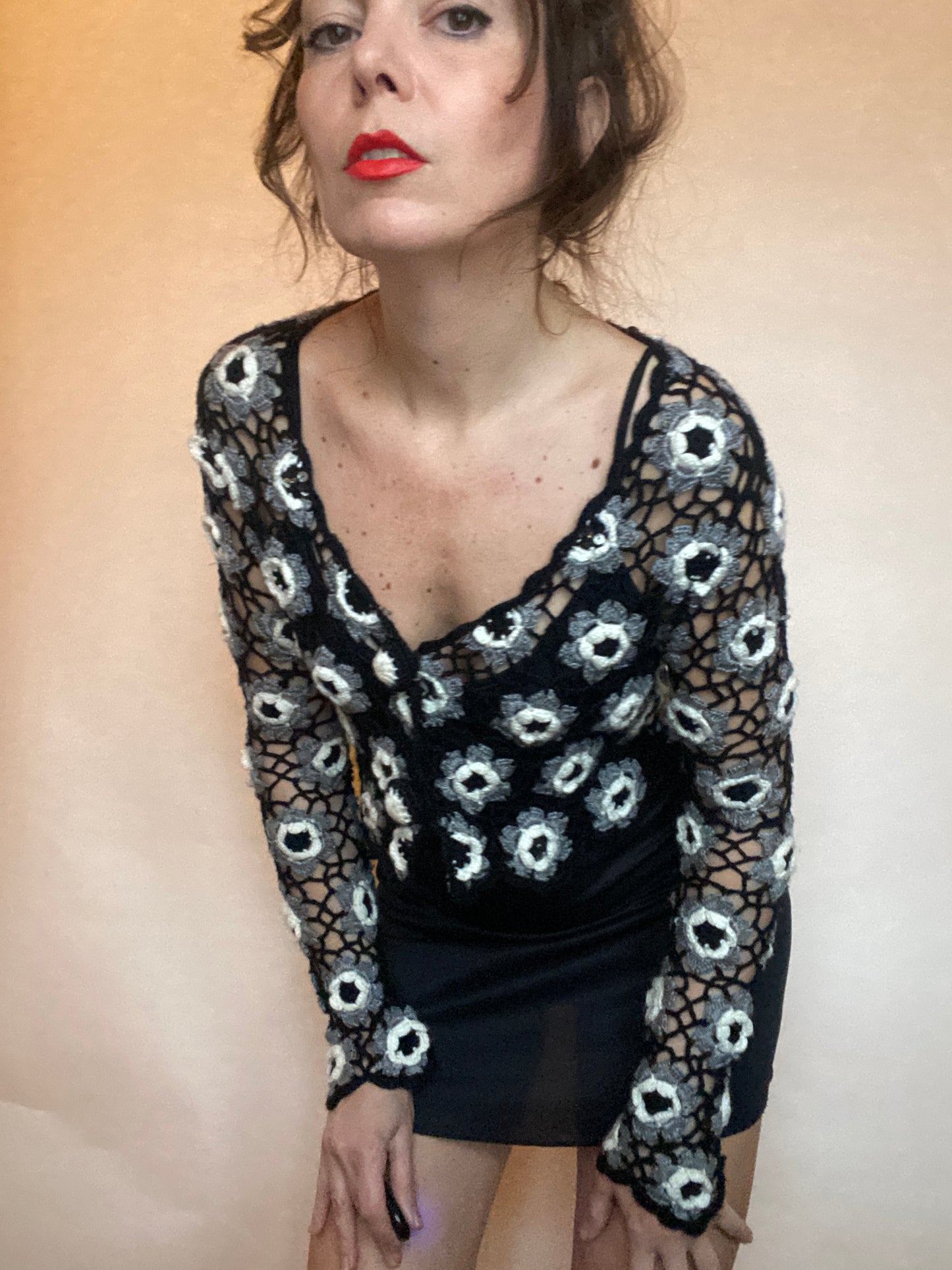 Cardigan floreale traforato