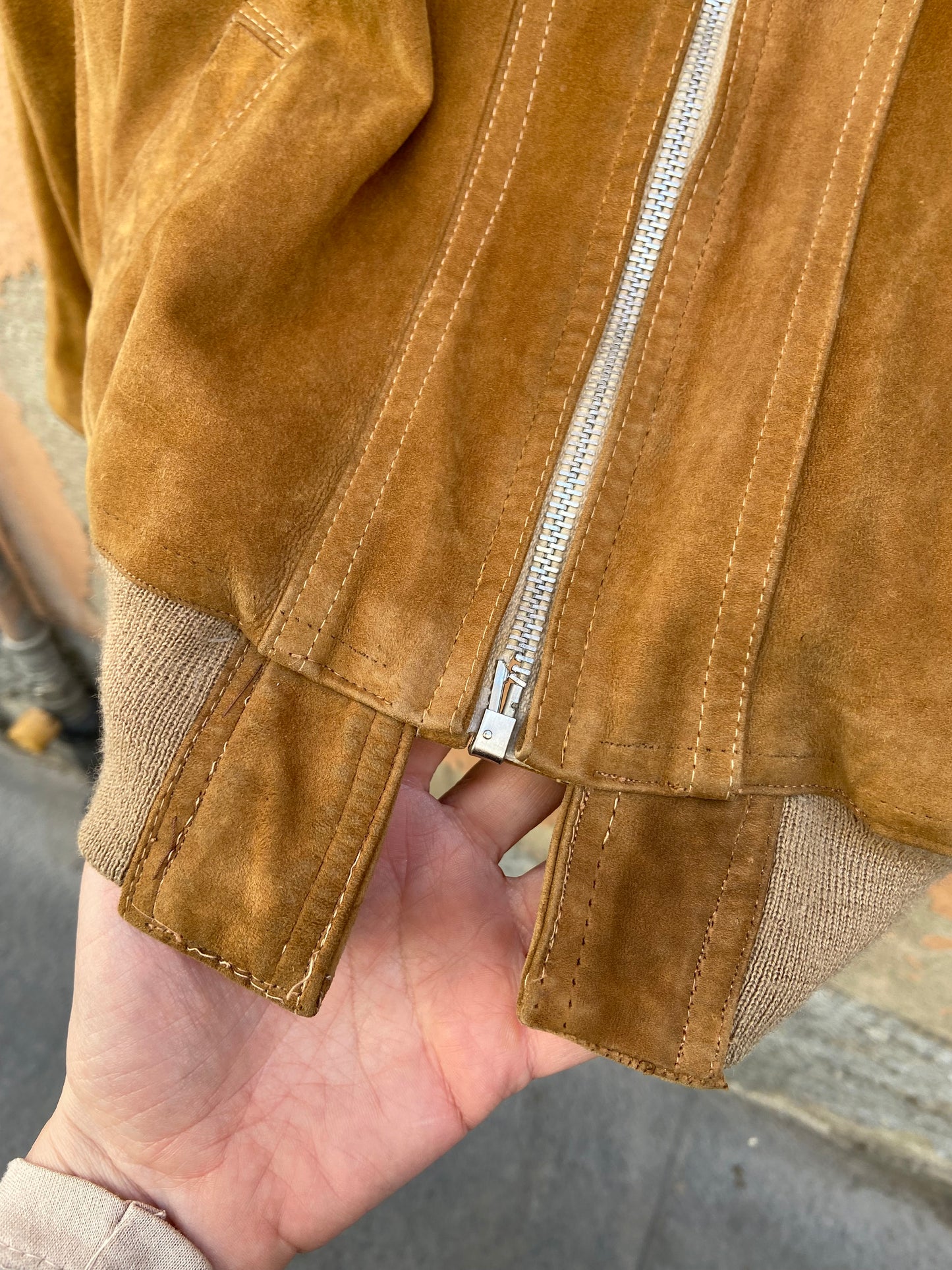 Bomber scamosciato