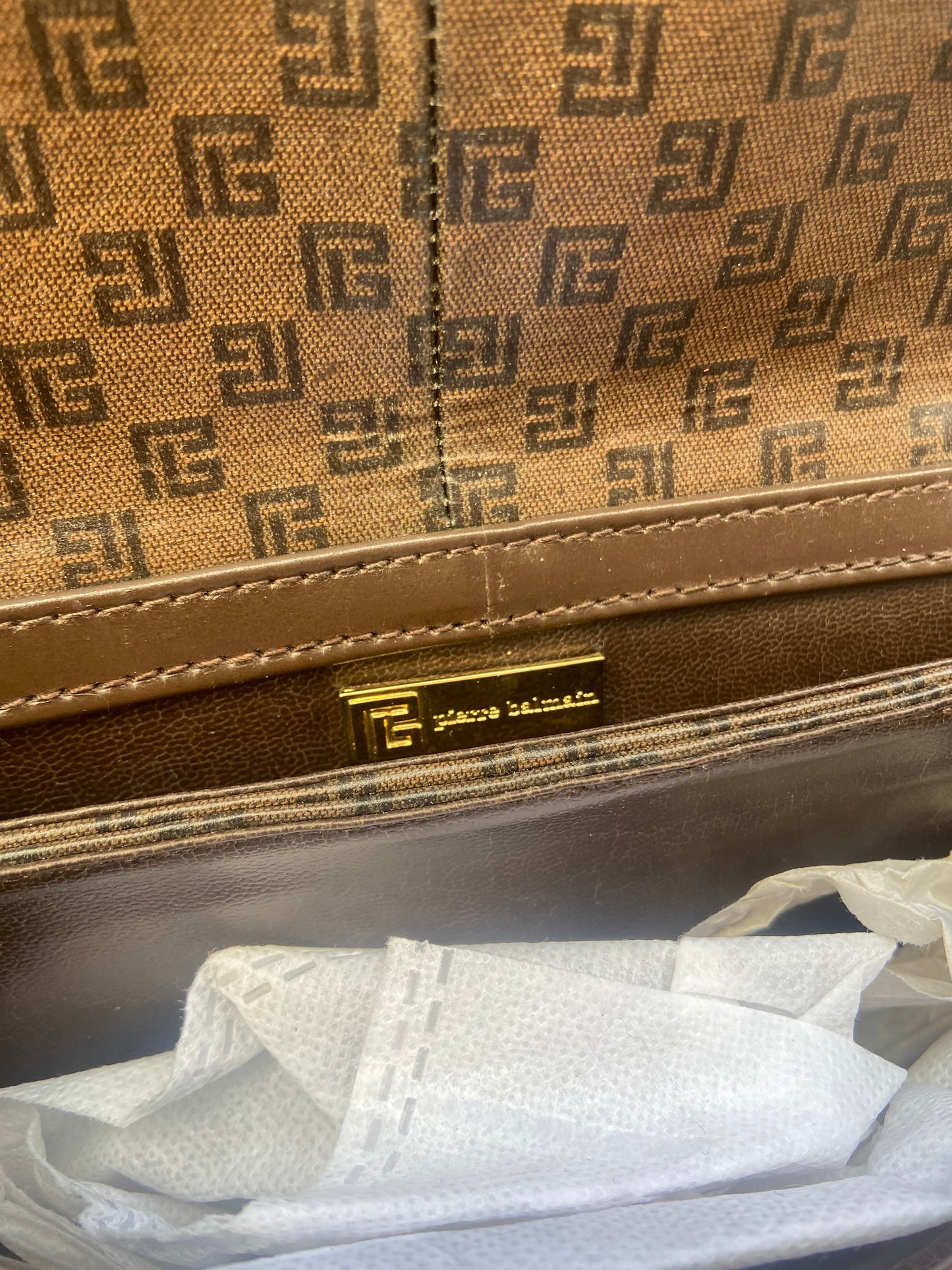 Pochette Balmain