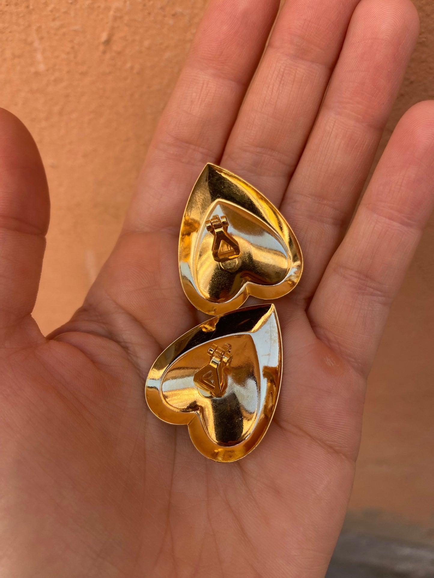 Orecchini, cuore, panna