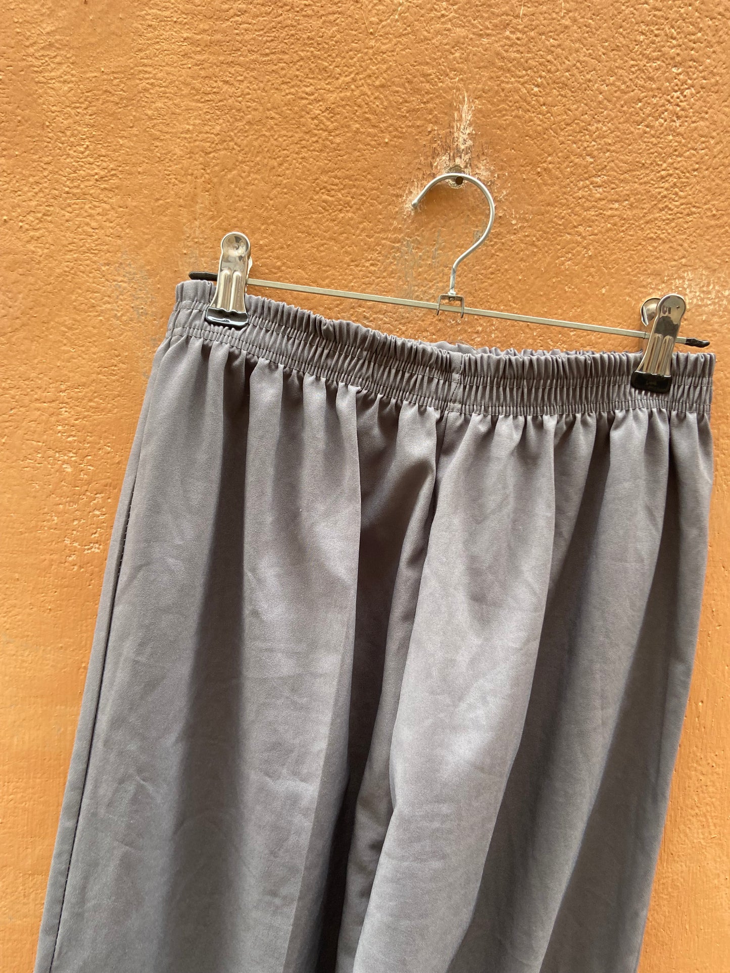 Pantalone grigio easy