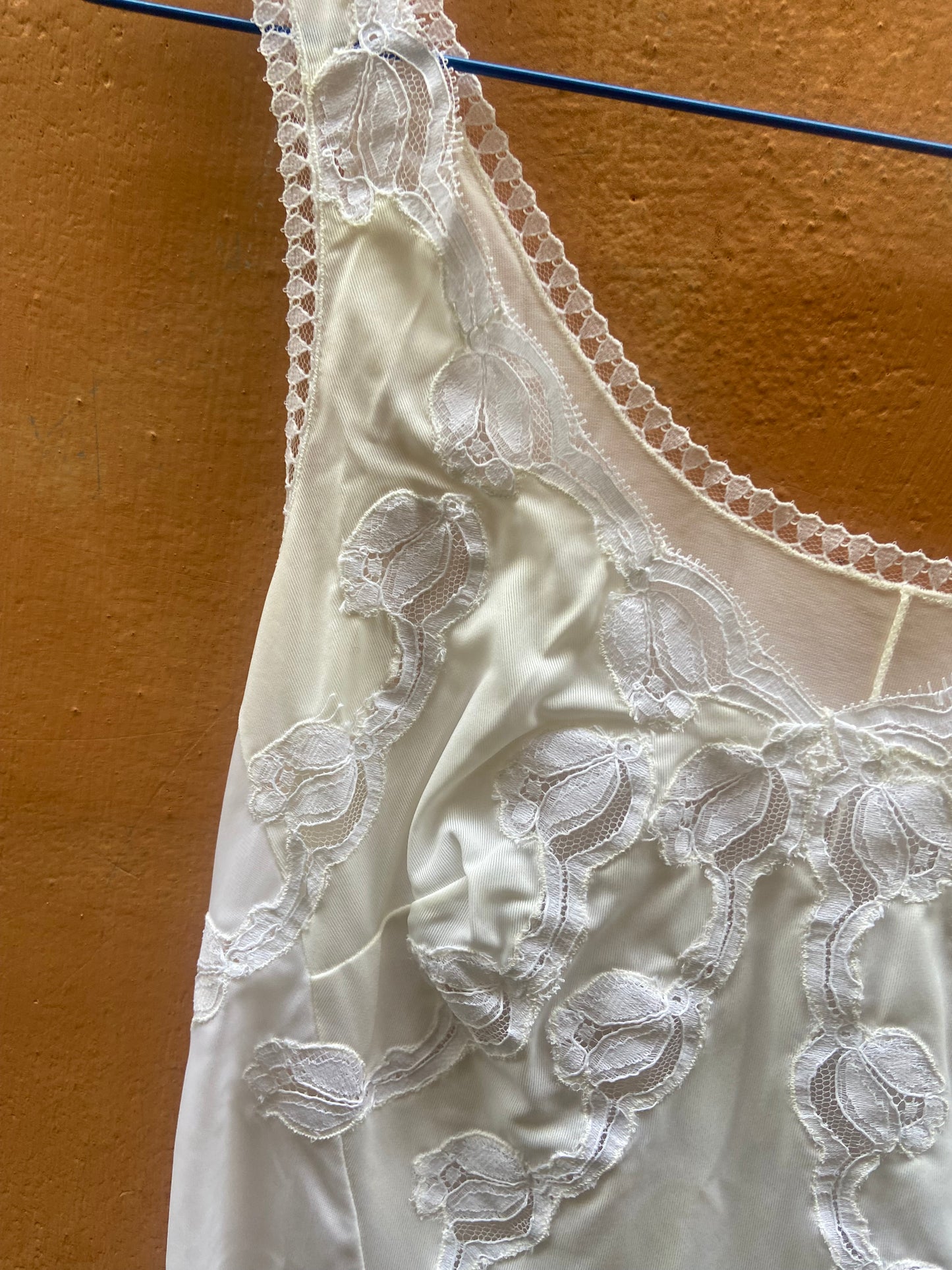 Sottoveste bianca