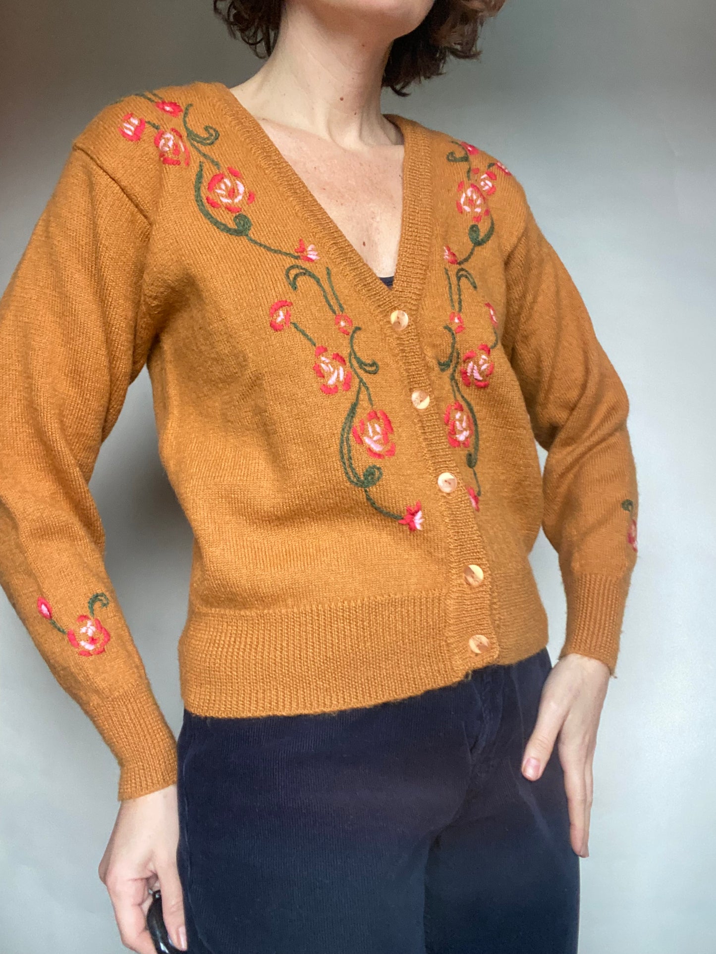 Cardigan senape floreale