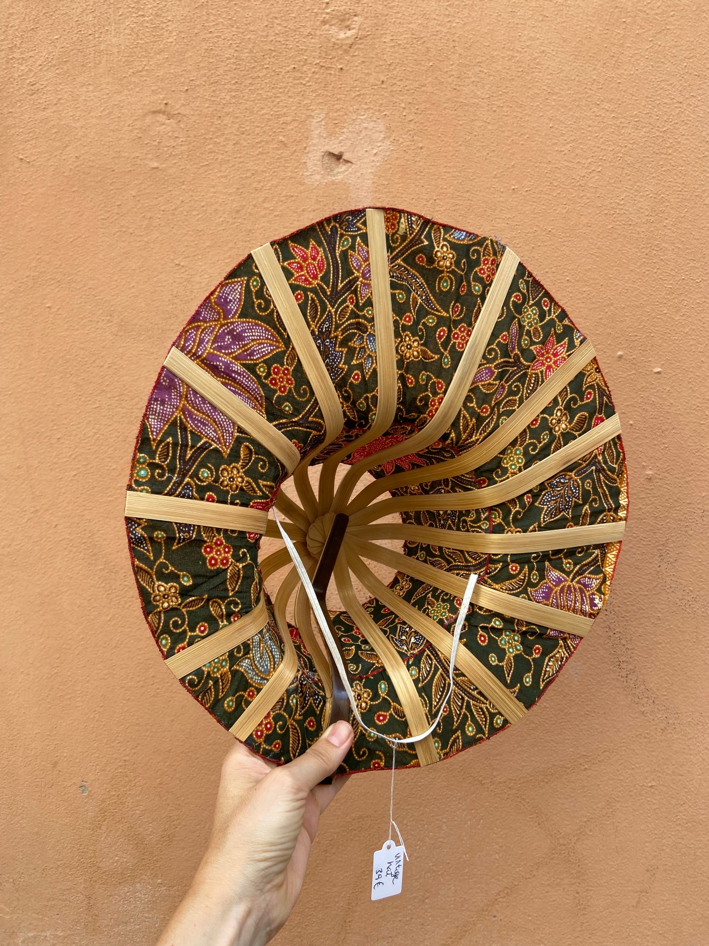 Cappello ventaglio in bambù