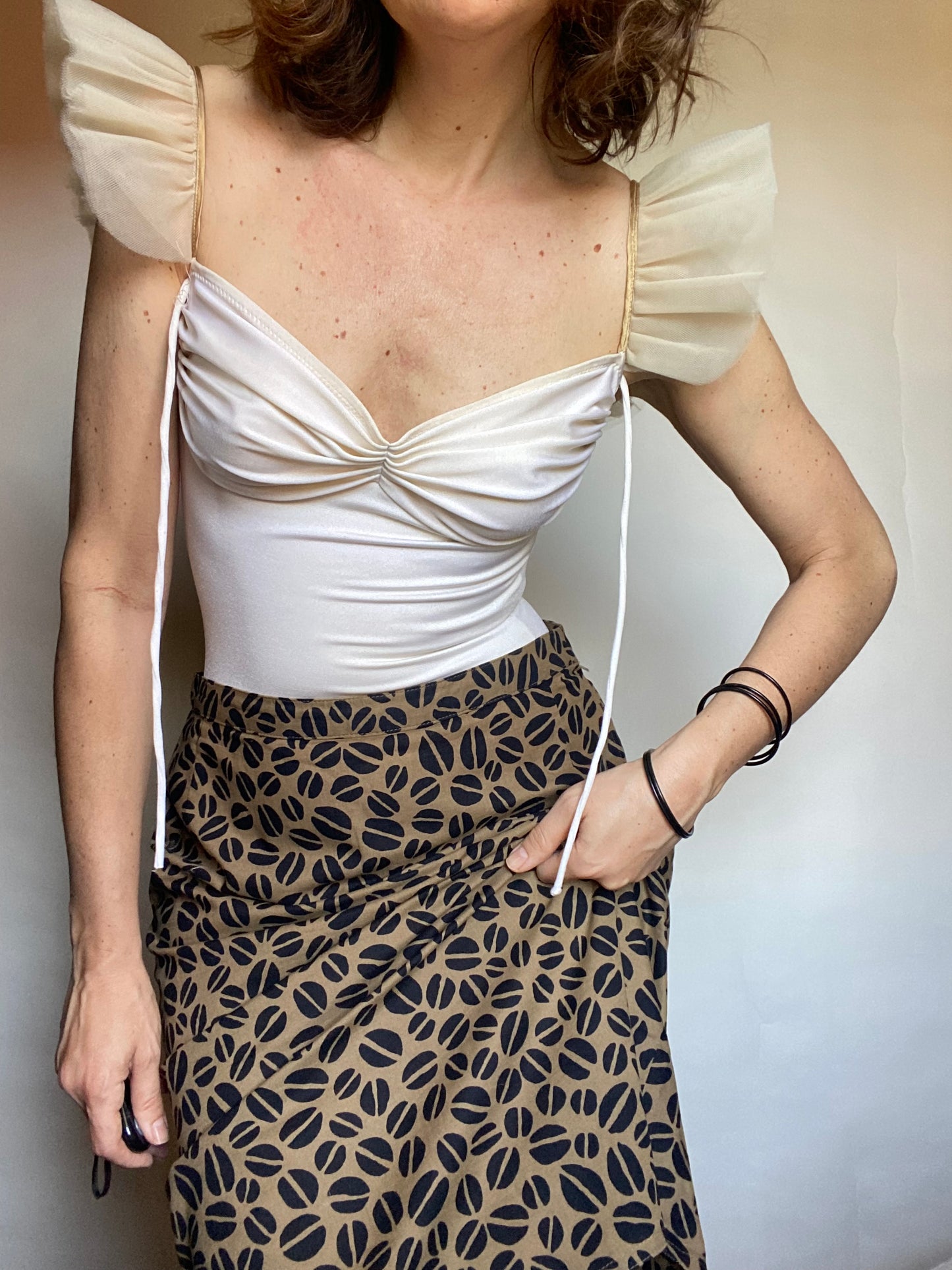 Costume con maniche tulle