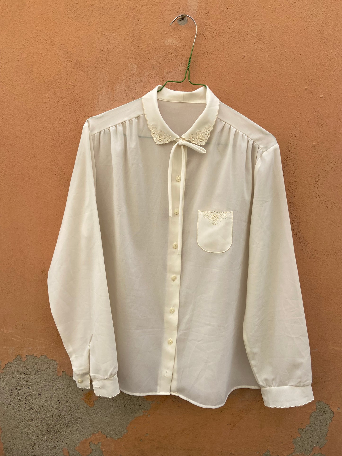 Camicia romantica