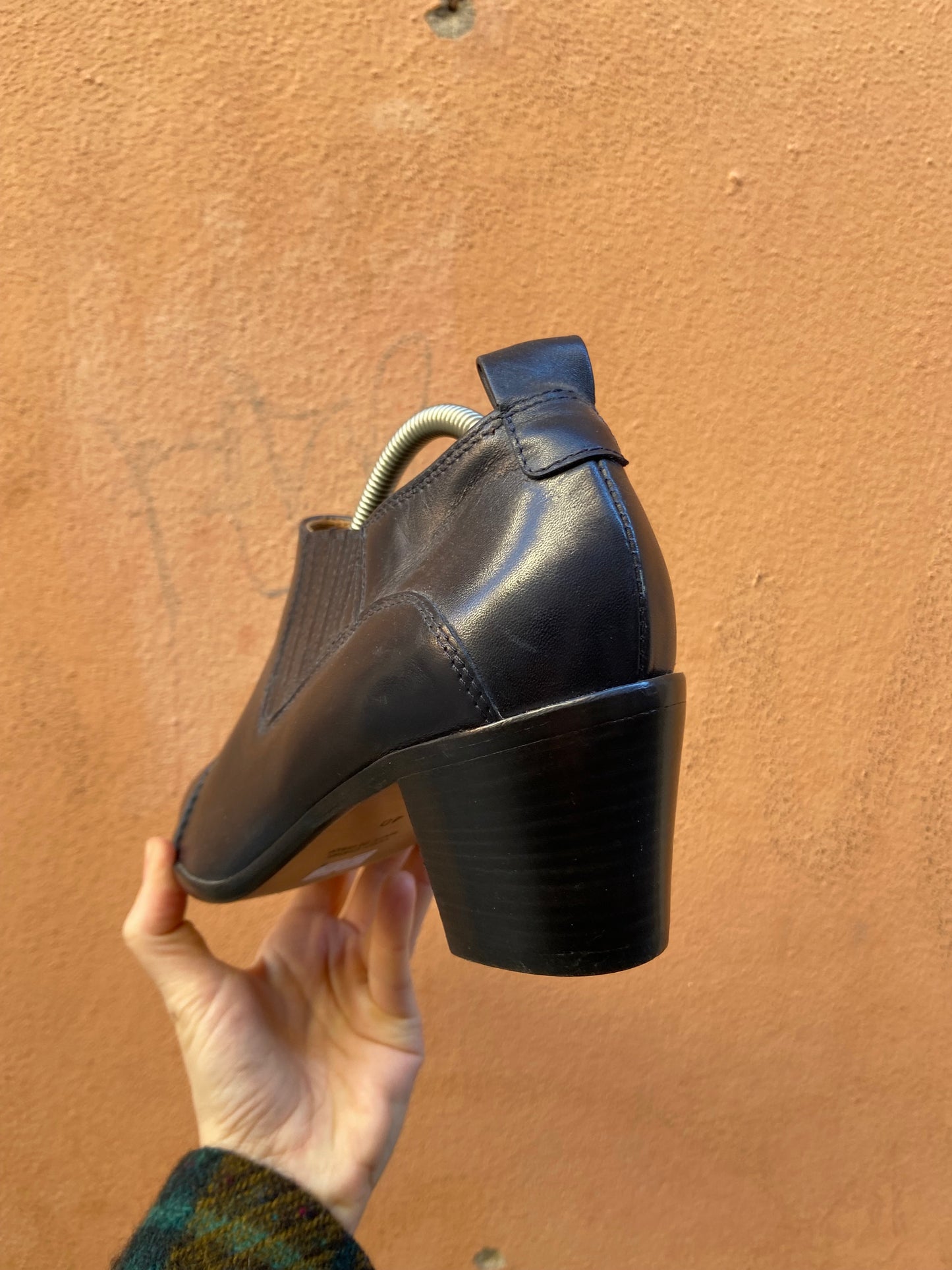 Tronchetti calzoleria parmense 40