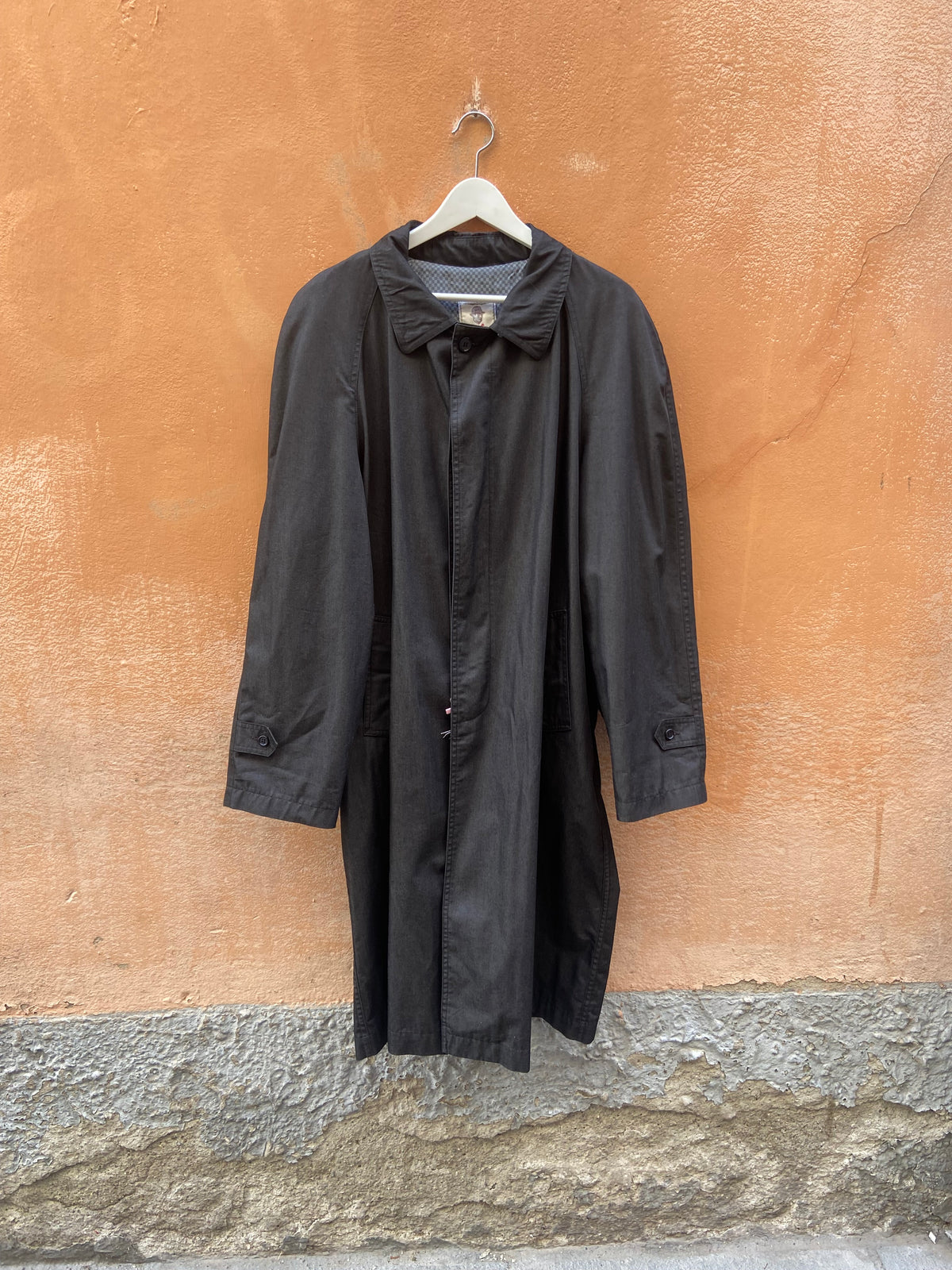 Trench antracite oversize
