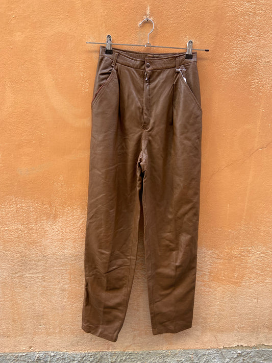 Pantalone in pelle marrone