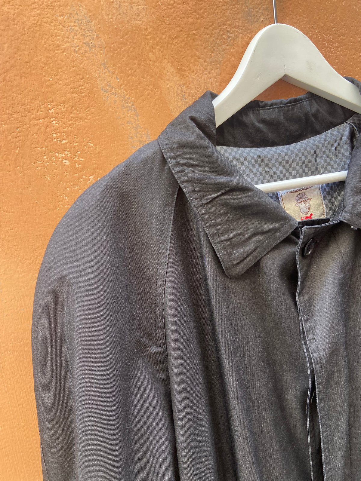 Trench antracite oversize