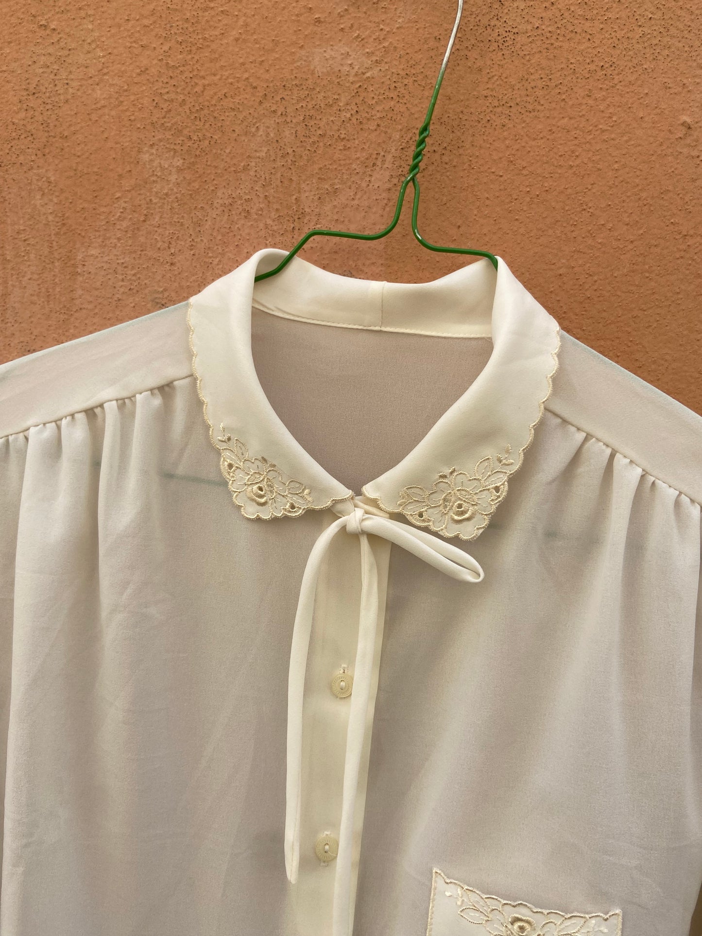 Camicia romantica