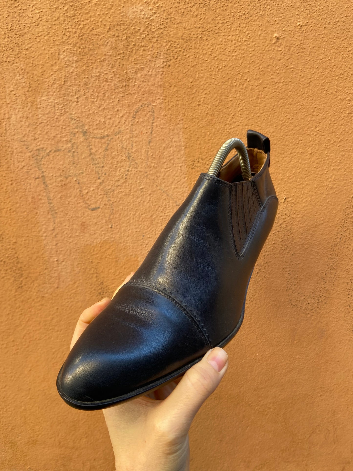 Tronchetti calzoleria parmense 40