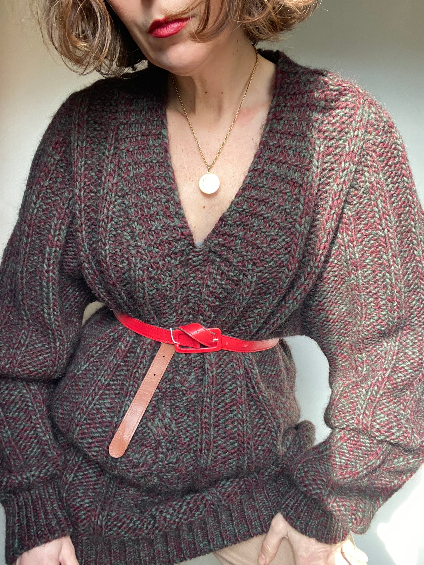 Maglione handmade scollo a V