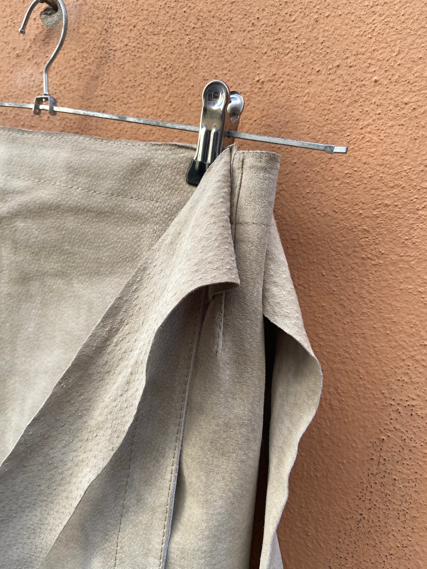 Wrap skirt scamosciata