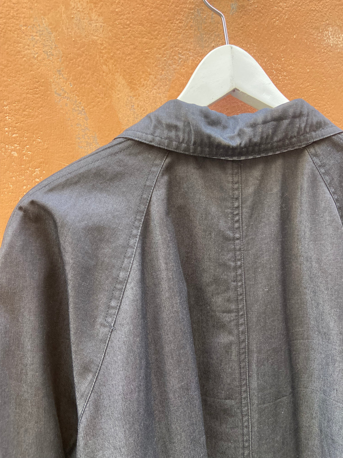 Trench antracite oversize