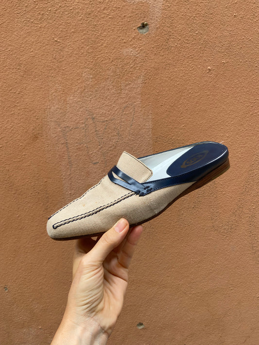 Mules Tod’s navy
