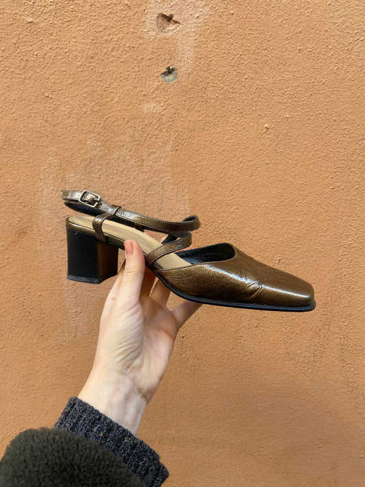 Sling back 90s oro cachi