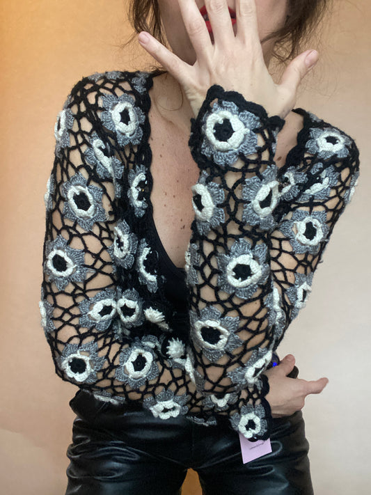 Cardigan floreale traforato