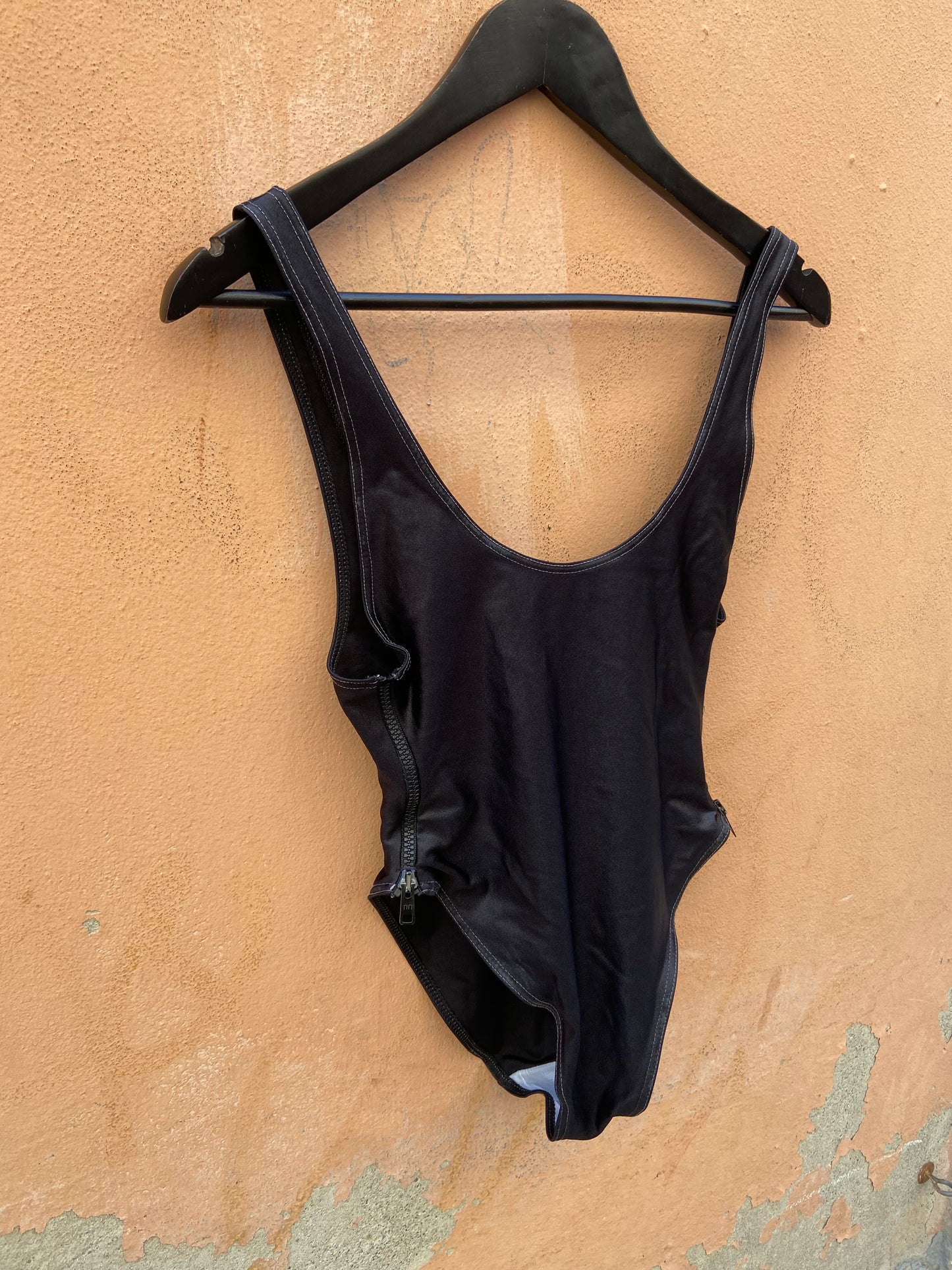 Costume cerniera