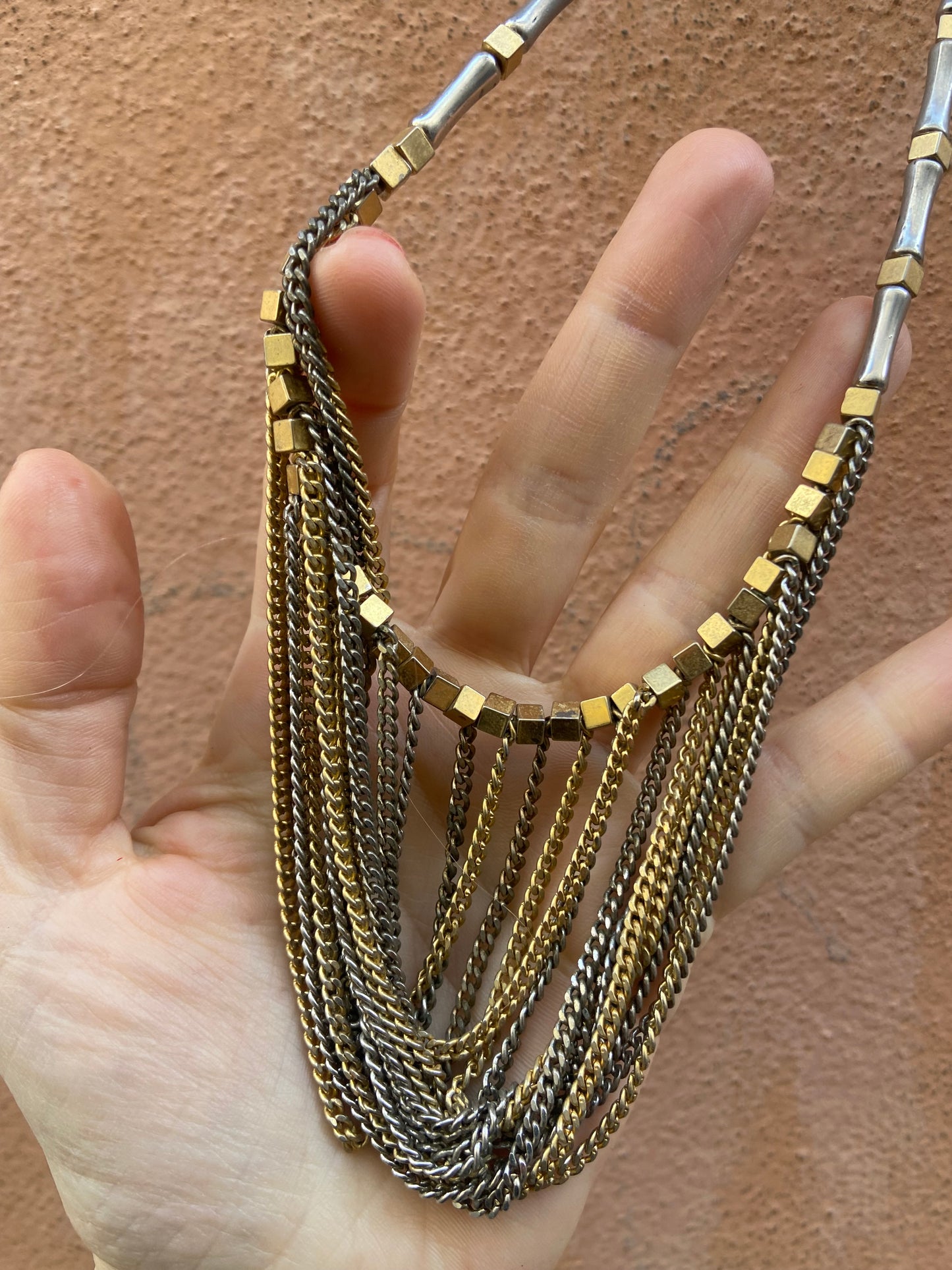 Collana cascata