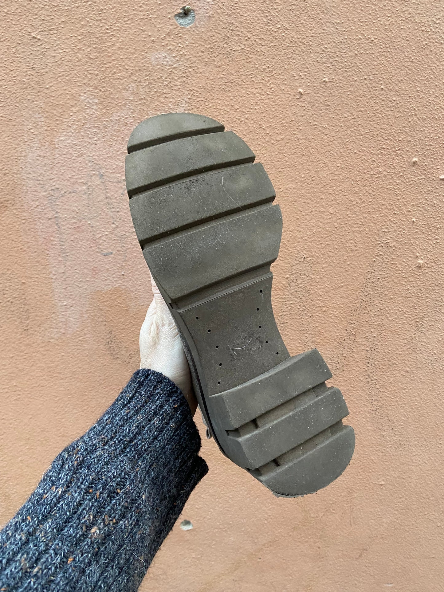 Stivaletto scamosciato gomma