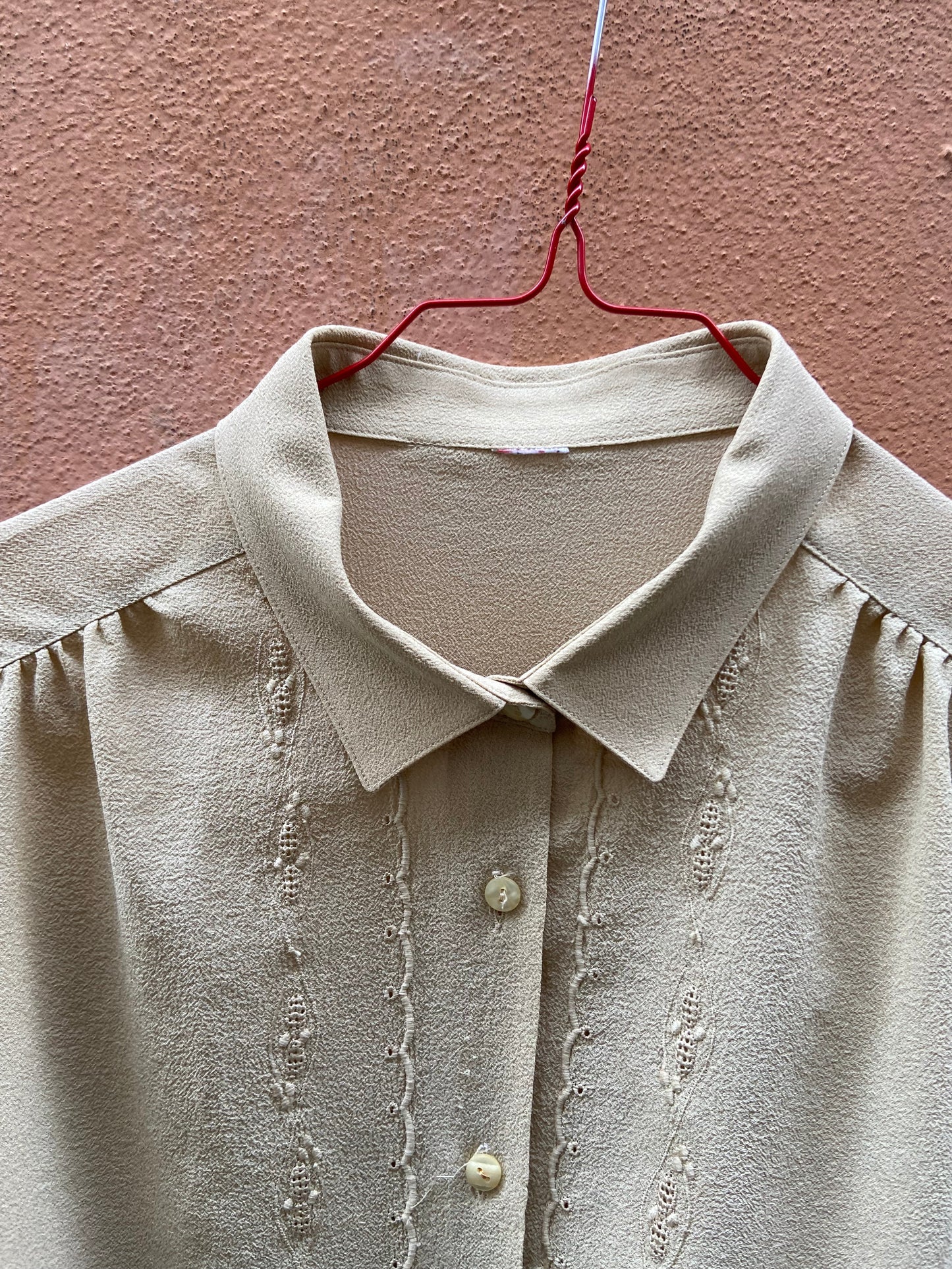 Camicia beige, burro
