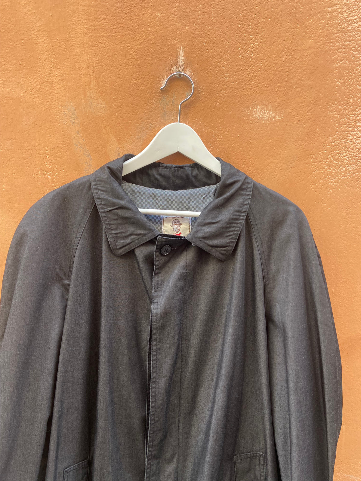 Trench antracite oversize