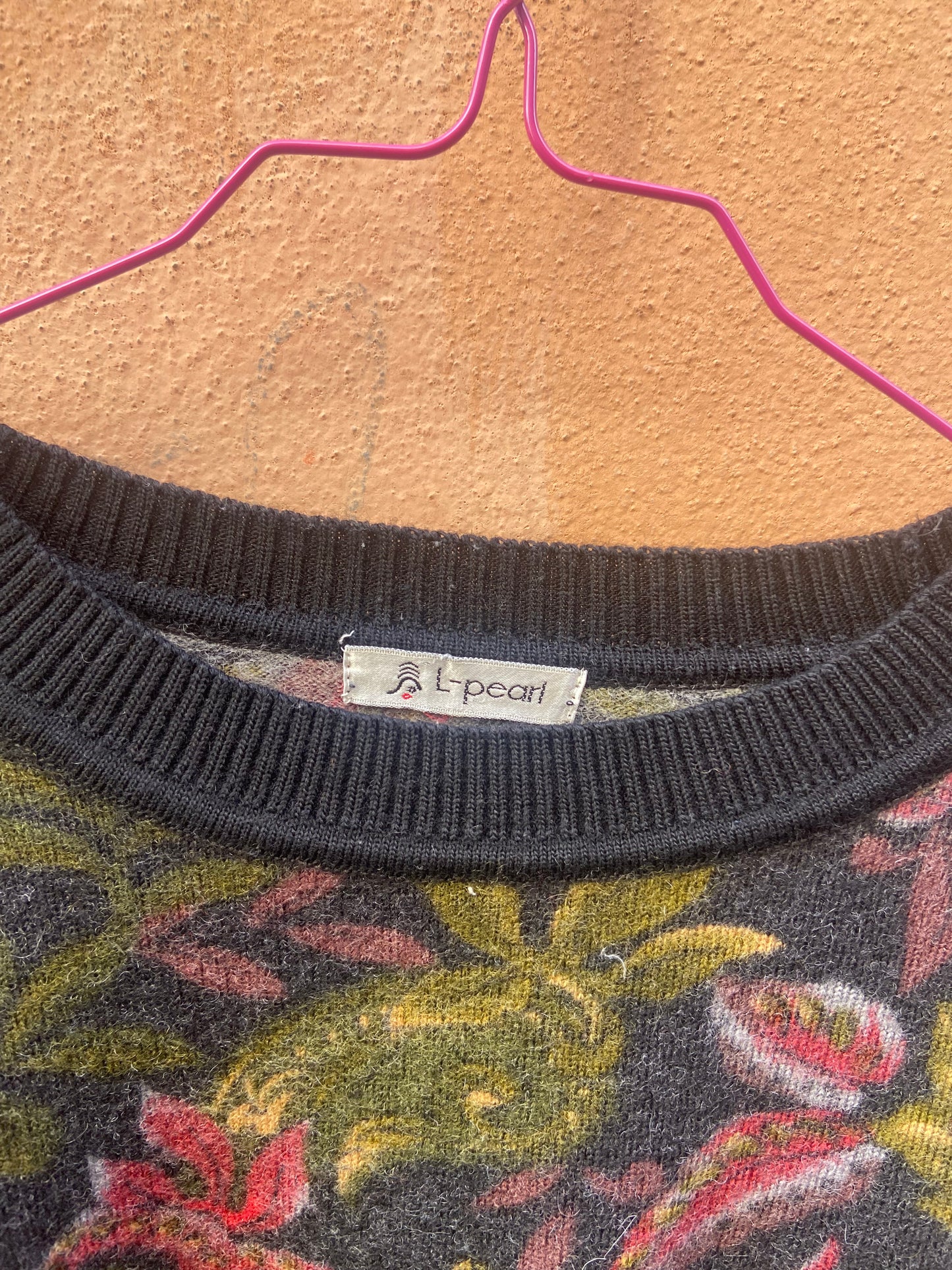 Maglia felpina floreale